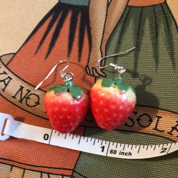 🍓 Strawberry earrings 🍓 New! 3/$20 - Picture 3 of 3